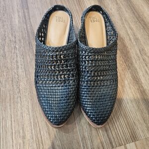 Time and Tru Women's Black Woven Mules